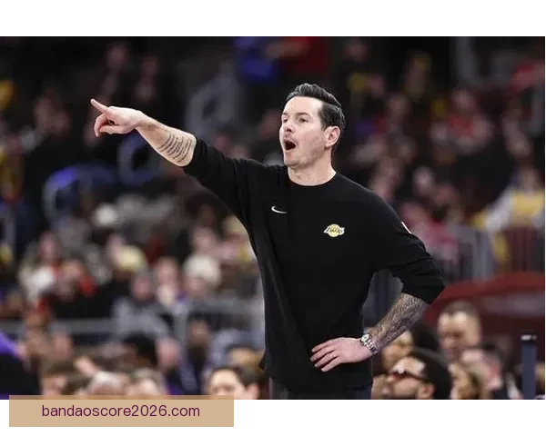 雷迪克：球队防守逐渐提升 队员们积极适应个人定位并提升表现